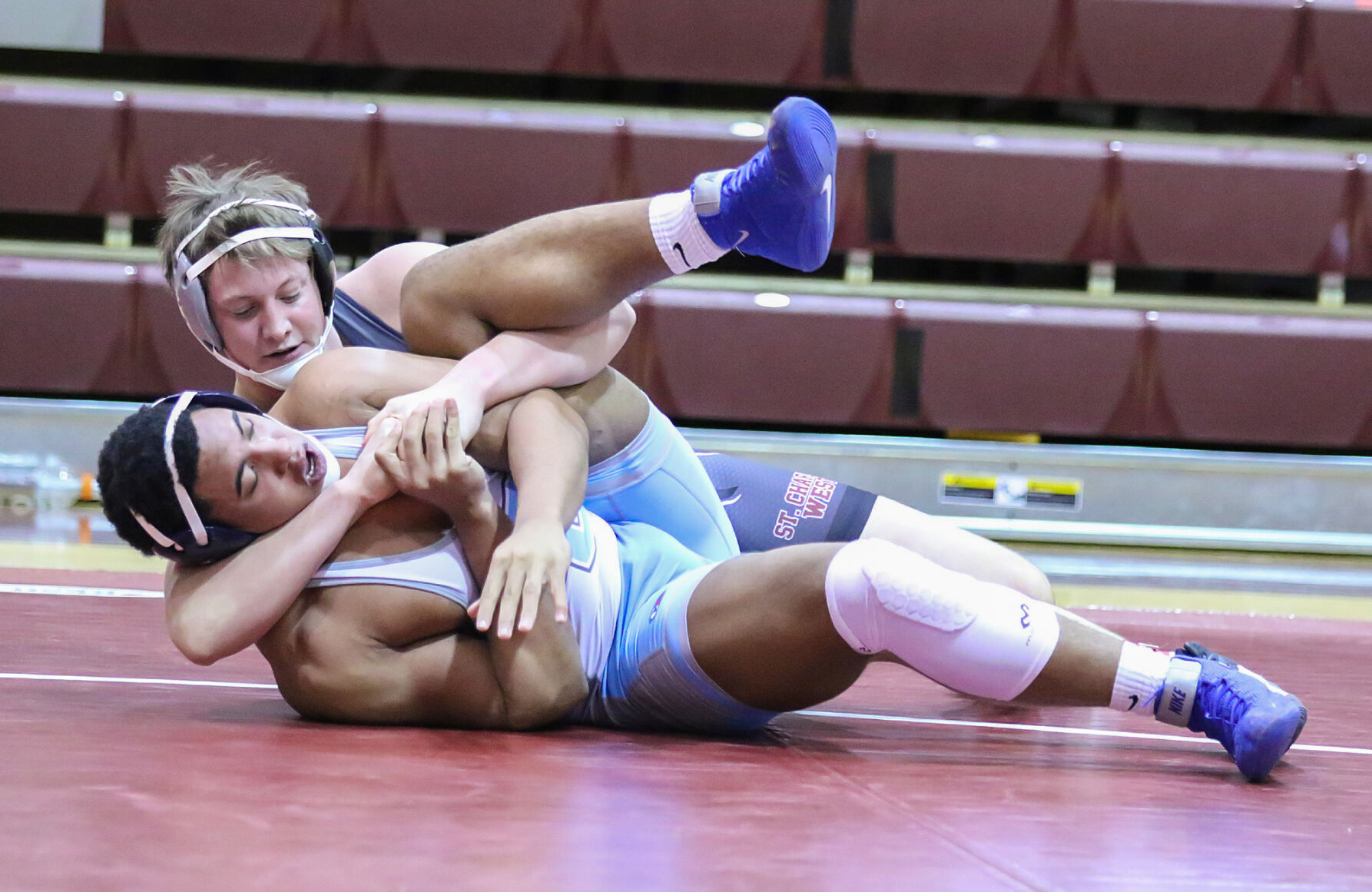 Class 2 District 3 boys wrestling tournament